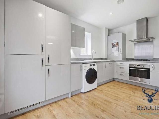 Flat for sale in Chelmsford, Essex