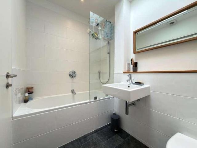 Flat for sale in Georgia, Greater Manchester