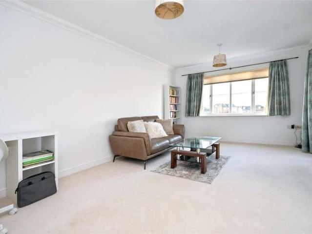 Flat for sale in Crumbles, Eastbourne