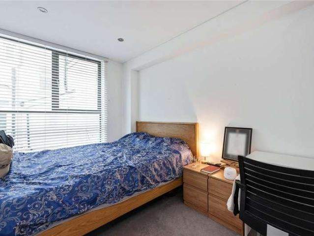 Flat for sale in Tower Liberty, Whitechapel