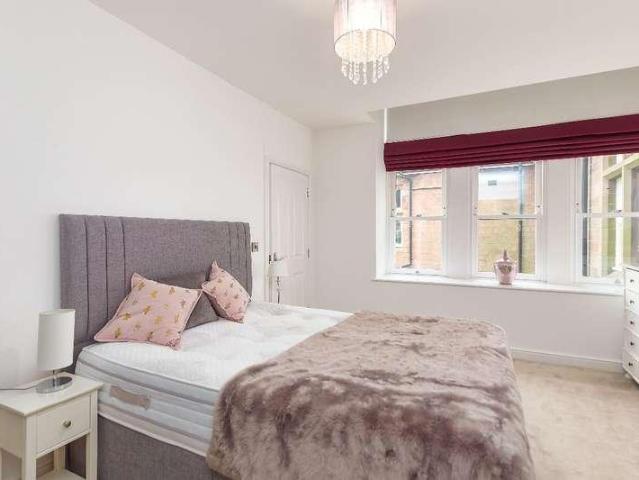 Flat for sale in Bulk, Lancaster
