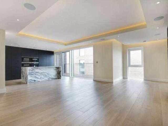 Flat for sale in Greater London