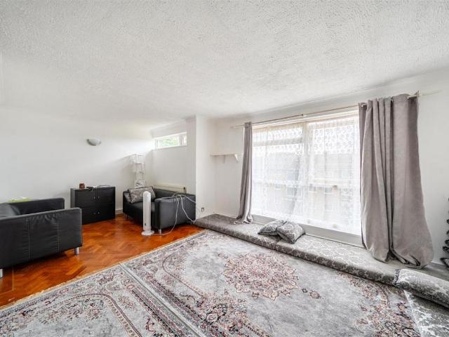 Flat for sale in Greater London