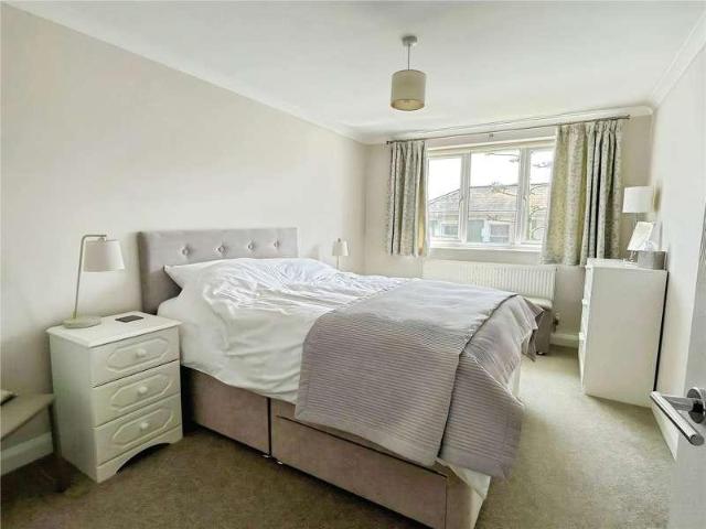 Flat for sale in Cowlease, Ventnor