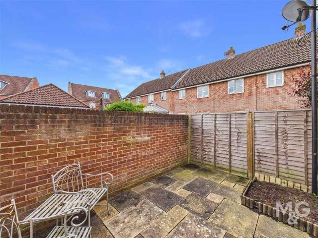 Flat for sale in Moreton Hall, Chedburgh