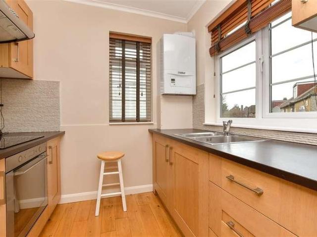 Flat for sale in London Borough of Croydon, Greater London