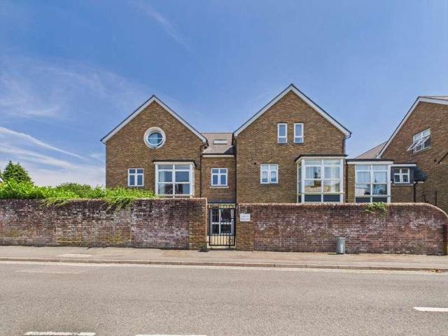 Flat for sale in New Town, Horsham