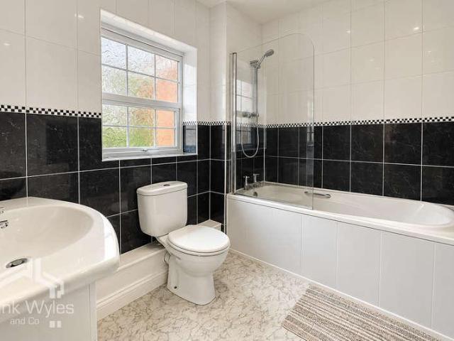 Flat for sale in Cypress Point, Fylde