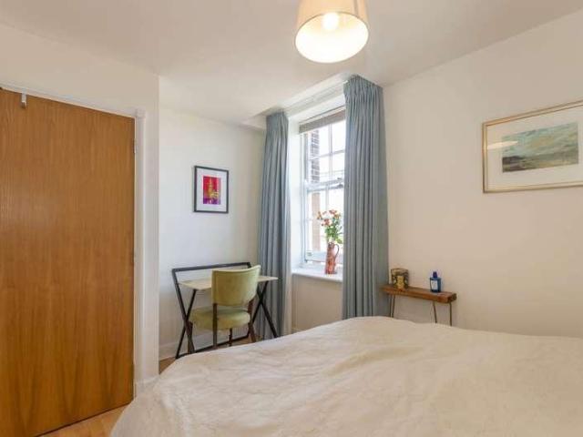 Flat for sale in Heigham Grove, East Bank