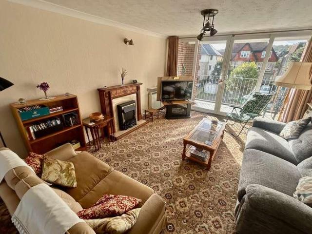 Flat for sale in Swanage, East Dorset