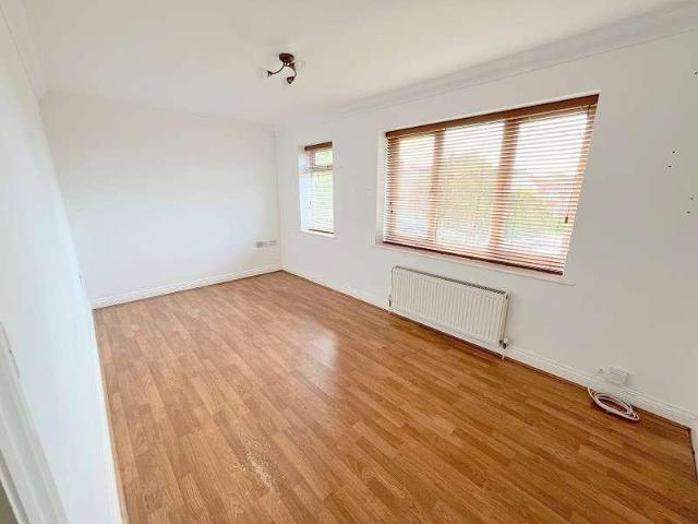Flat for sale in Old Milton, Ashurst Bridge