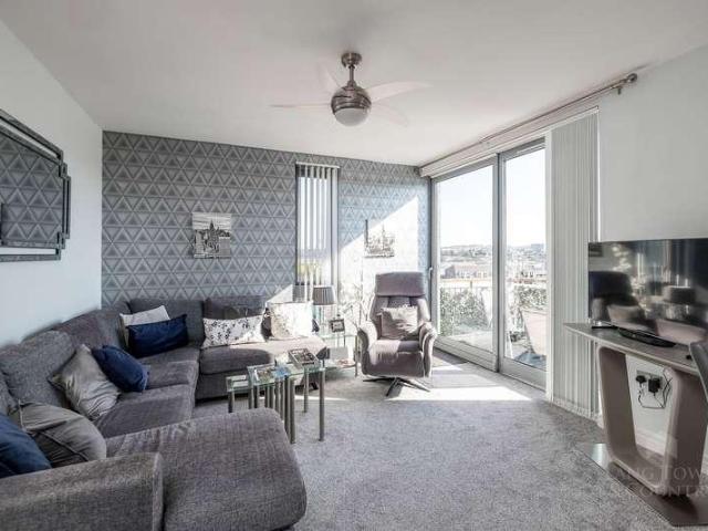 Flat for sale in Stonehouse, Mount Wise