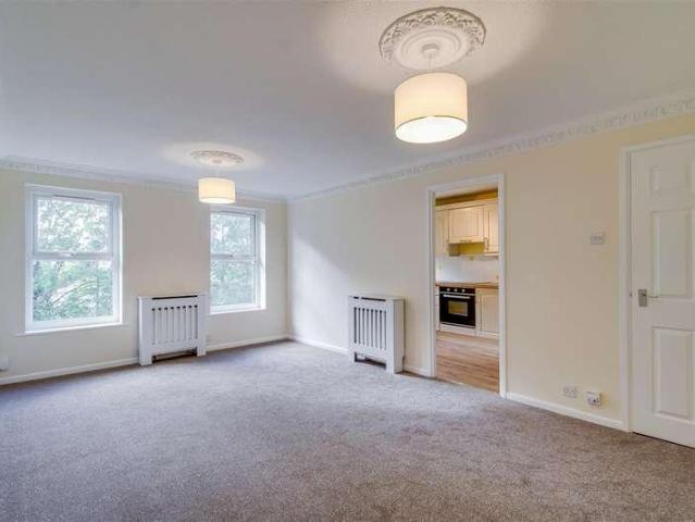 Flat for sale in Eastmoor, Heath