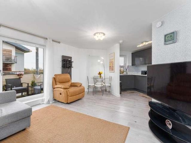 Flat for sale in Bingham, Craigmillar