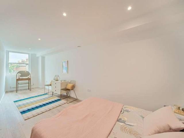 Flat for sale in Greater London