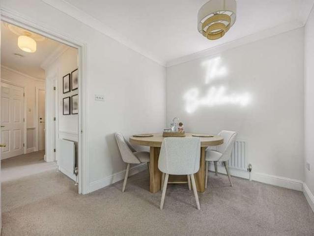 Flat for sale in Reading