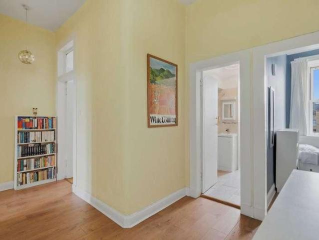 Flat for sale in Bruntsfield, Scotland