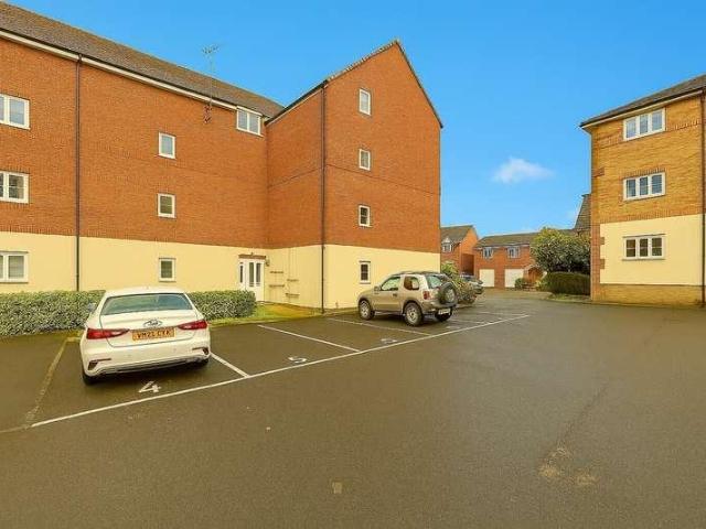 Flat for sale in Pontrhydyrun, Wales