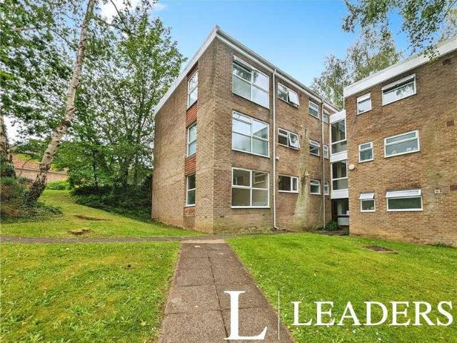 Flat for sale in Bassett Green, City Of Southampton