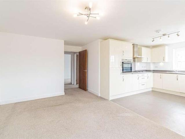 Flat for sale in Sandymoor, Halton