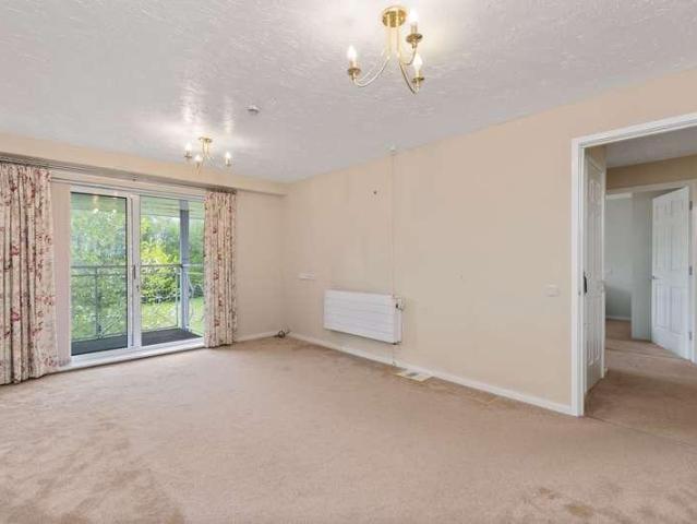 Flat for sale in St. Helens, Portico