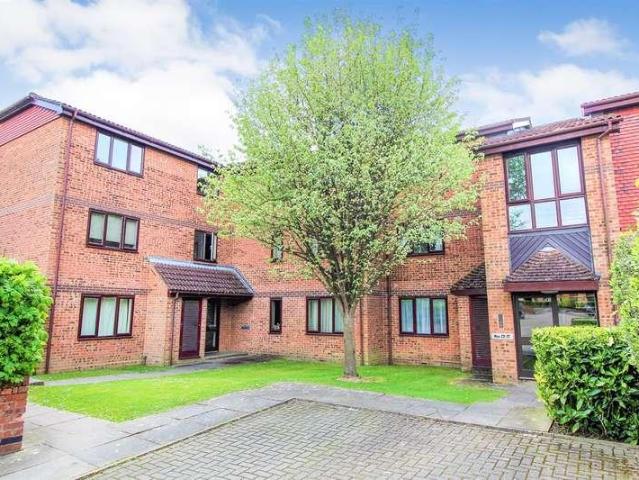 Flat for sale in New Town, Horsham