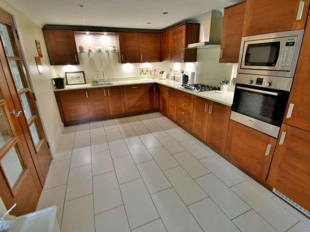 Flat for sale in Tricketts Cross, Ferndown
