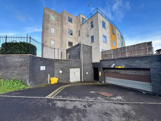 Flat for sale in Easton, Feckenham