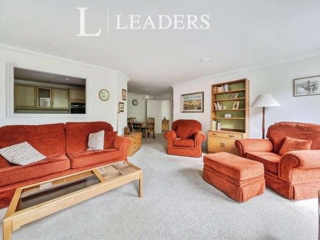 Flat for sale in Brook Street, Bourne Vale