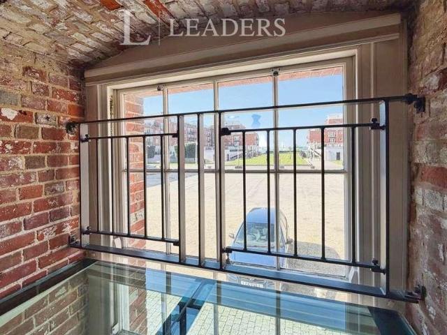 Flat for sale in Portsea, City Of Portsmouth