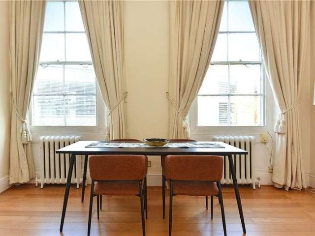 Flat for sale in South Hampstead, Greater London