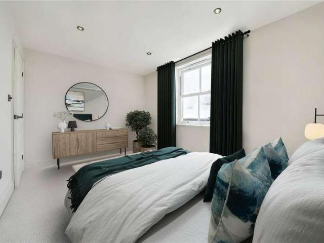 Flat for sale in Forthampton, Worcestershire