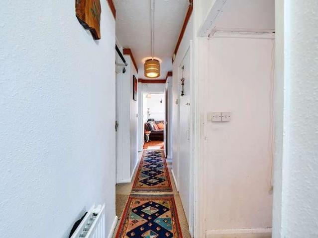 Flat for sale in London Borough of Ealing, Greater London