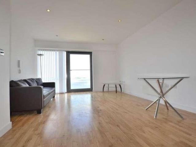 Flat for sale in Liverpool, Pride Quarter