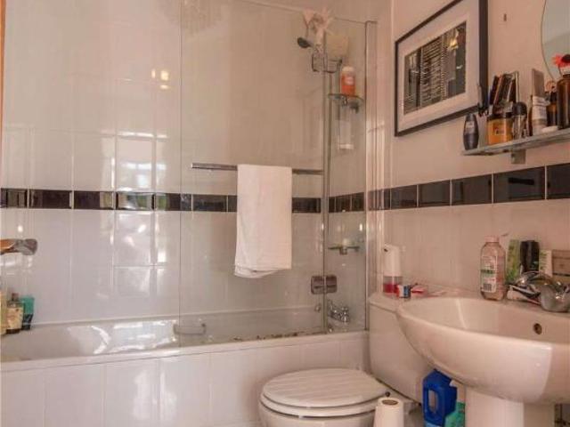 Flat for sale in Kings Heath, West Midlands