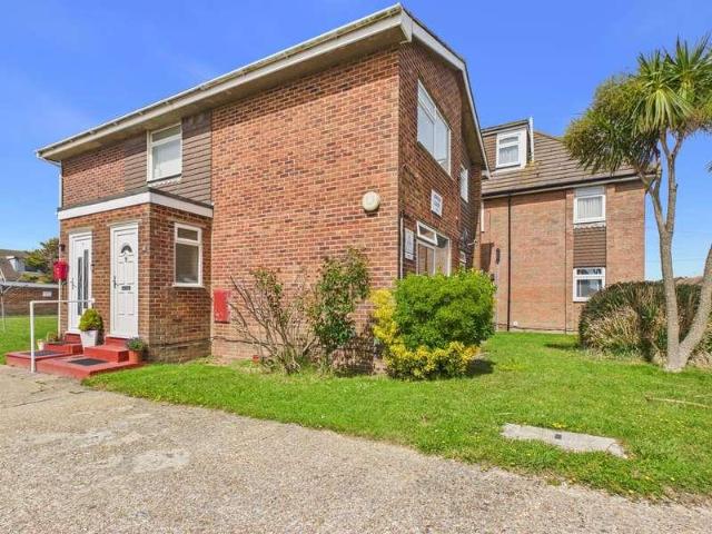 Flat for sale in Fishersgate, West Sussex