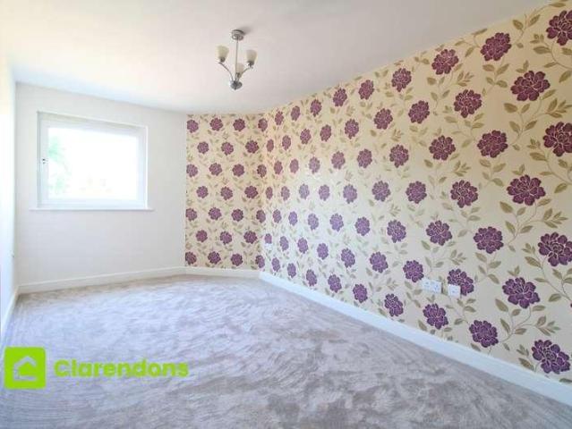 Flat for sale in Red Hill, Surrey