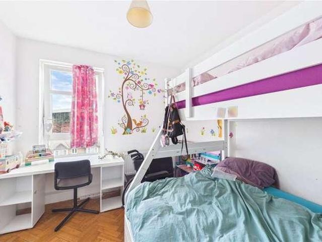 Flat for sale in Royal Borough of Greenwich, Greater London