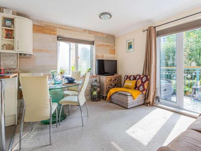 Flat for sale in Cardiff International Sports Village, Falcon Lodge
