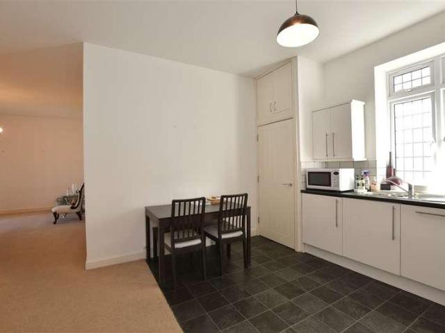 Flat for sale in Elm Park, Greater London