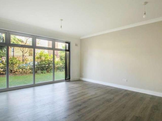 Flat for sale in London Borough of Ealing, Greater London