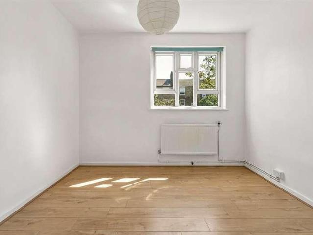 Flat for sale in Clapton, Lower Clapton