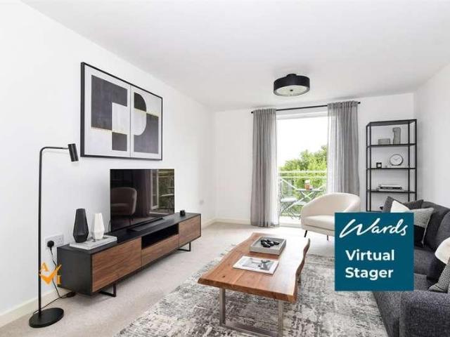 Flat for sale in Allington, Midway