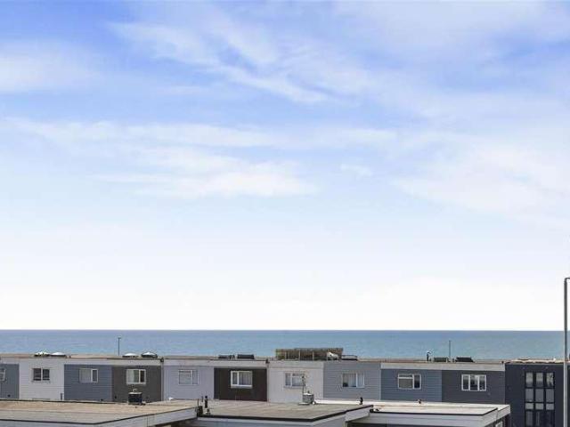 Flat for sale in Seaford, Iford