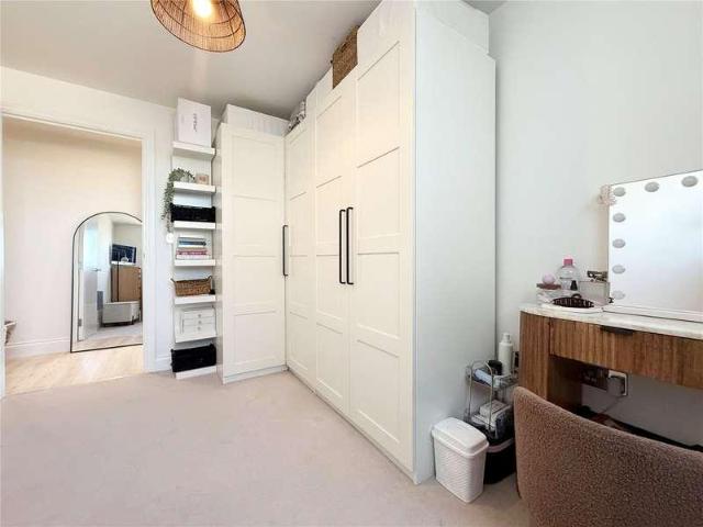 Flat for sale in Key Street, Suffolk