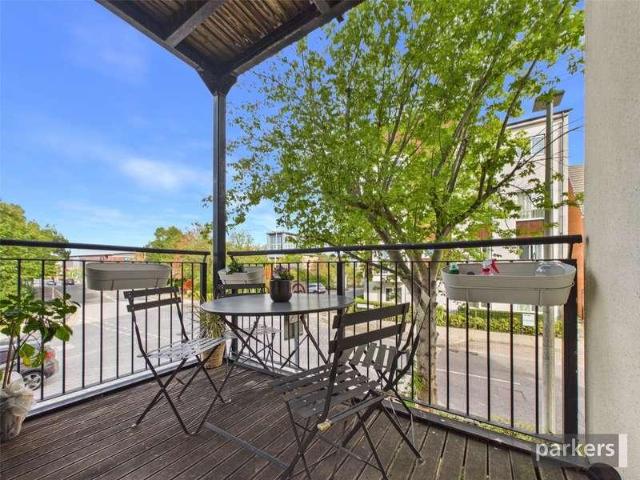 Flat for sale in Kennet Island, Reading