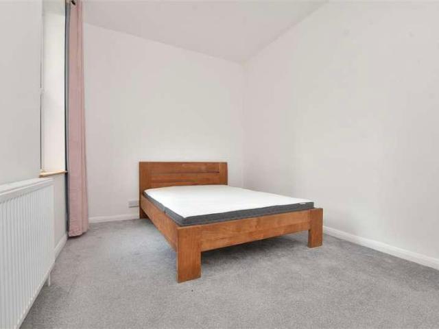Flat for sale in Cliftonville West, Acol