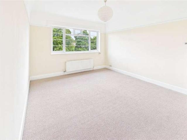 Flat for sale in London Borough of Lambeth, Greater London