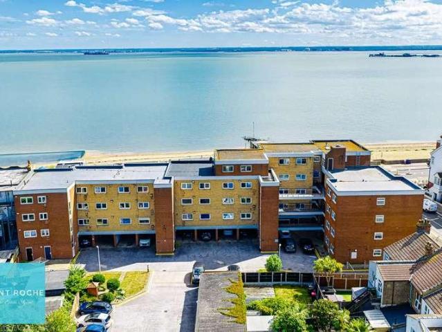 Flat for sale in Kursaal Estate, Alton Barnes