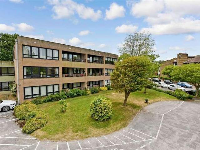 Flat for sale in Birchington, Acol